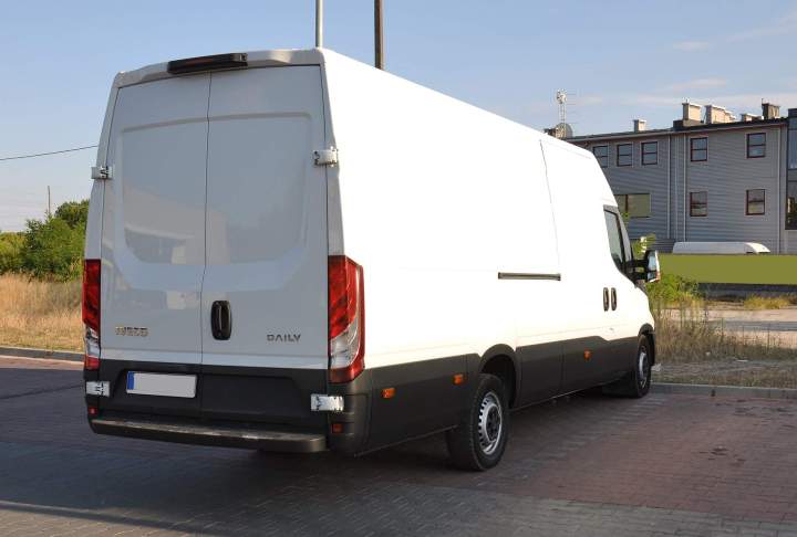 Camions cellule adaptés aux déménagements